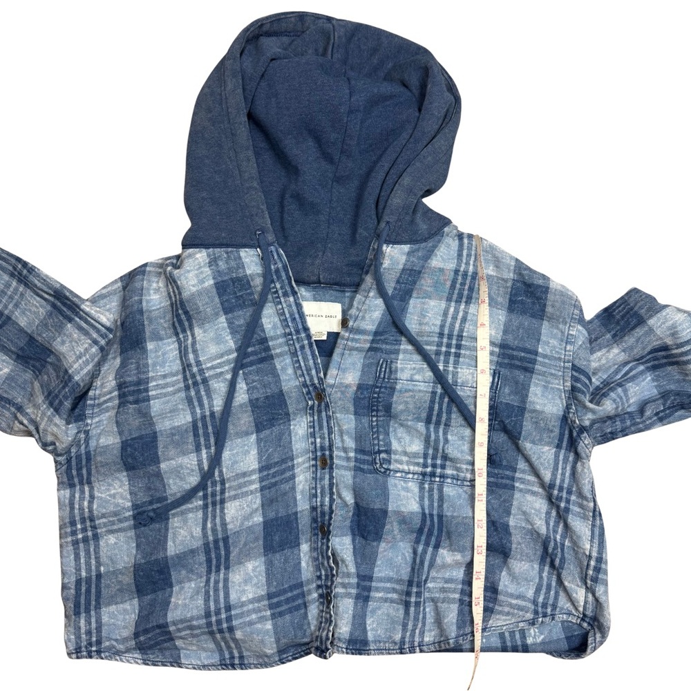 American Eagle MEDIUM Hooded Cropped Flannel Casu… - image 7